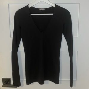 Aritzia WilfredFree Long Sleeve V-neck